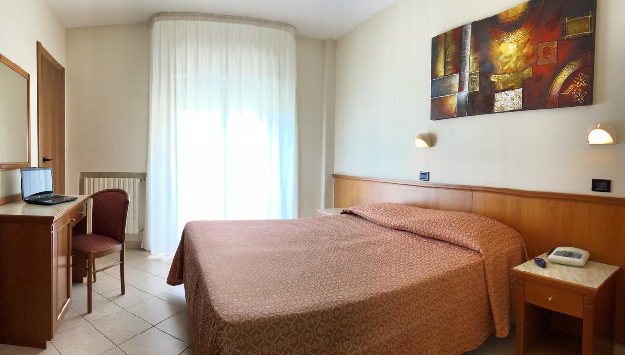 Hotel Sollievo - San Gennaro San Giovanni Rotondo Eksteriør billede